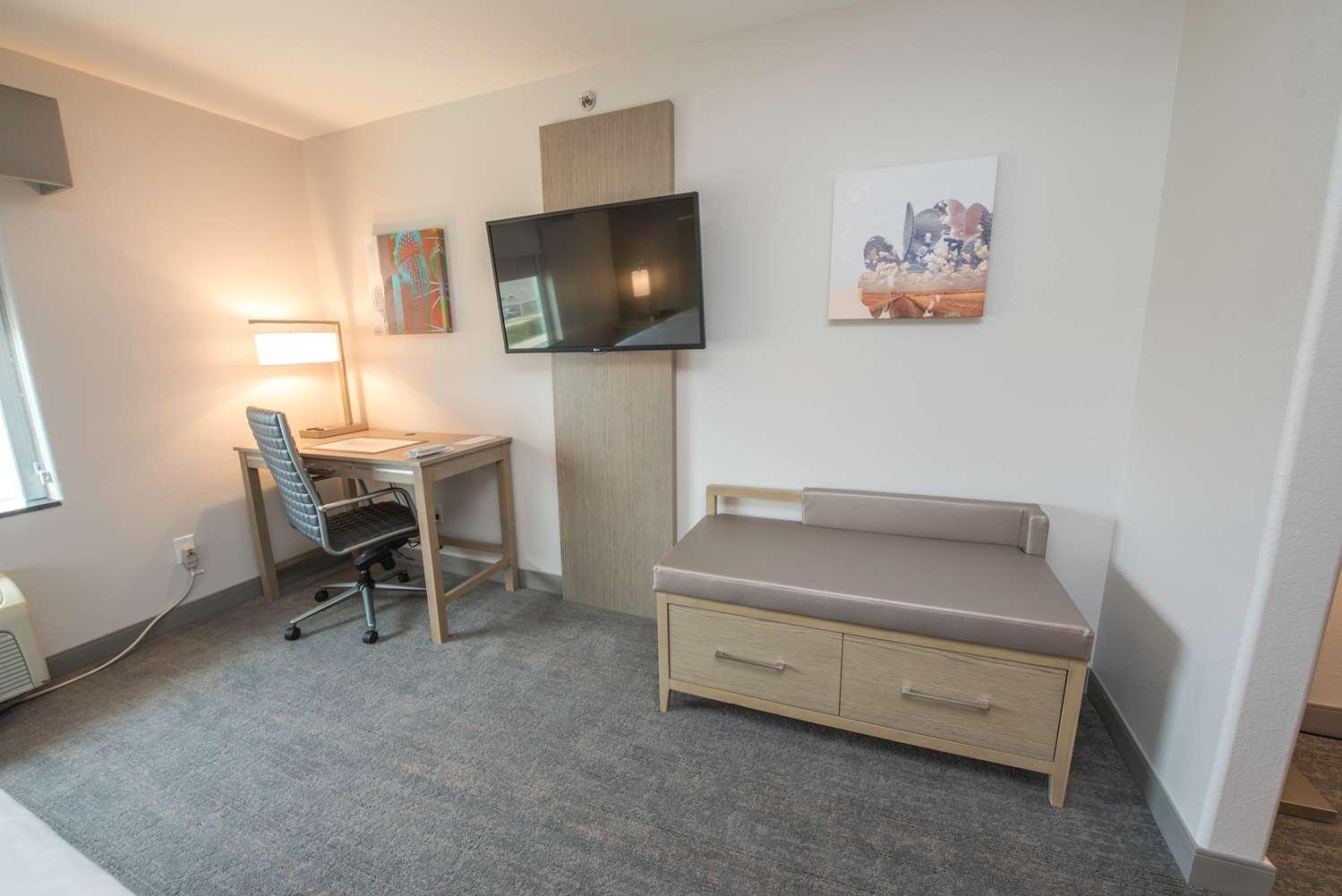 Best Western Plus Killeen - Fort Cavazos Hotel & Suites Exterior photo